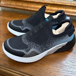 Skechers Boys Ultra Fex 3 Black & Gray Slip-On Sneakers w/air cooled memory foam